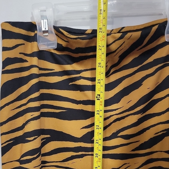 ❤️NWOT ZARA Animal Print.Straight Pencil Cut Skirt - Picture 2 of 8